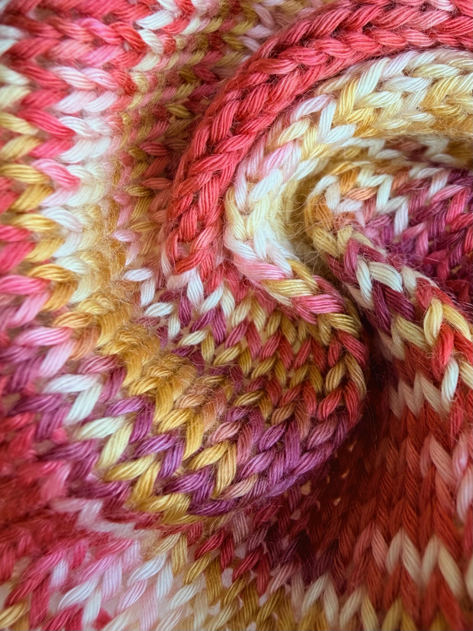 Zimpfer Wolle Art. Mimi Multicolor 500 m / 100 g – Garn aus Bambus und Seide col. Koralle, Honig und Elfenbein foto 4